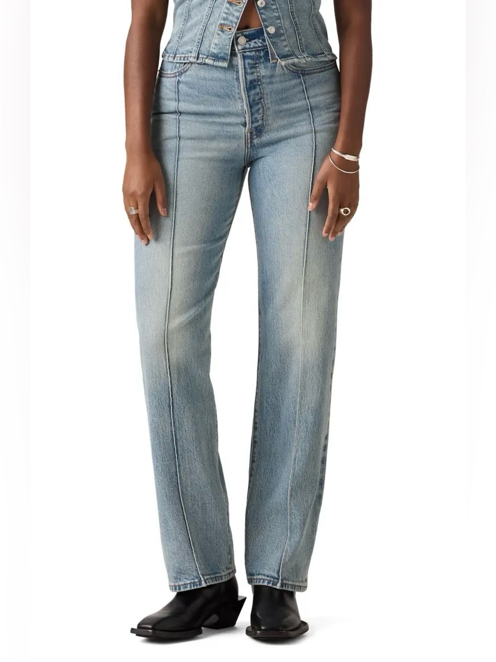 Levi’s Ribcage Seamed Straight Leg High Rise‎ Jeans Size 28 Light Blue Wash